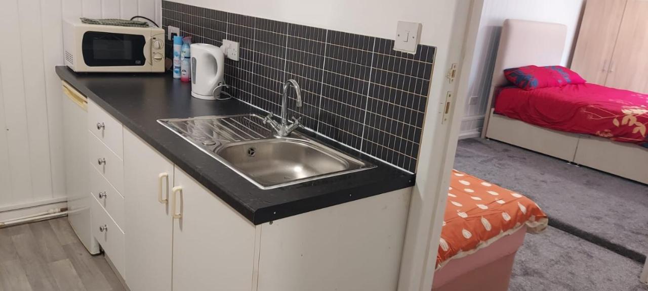 Lovely 3-Bed Apartment In Parkgate روثيرهام المظهر الخارجي الصورة