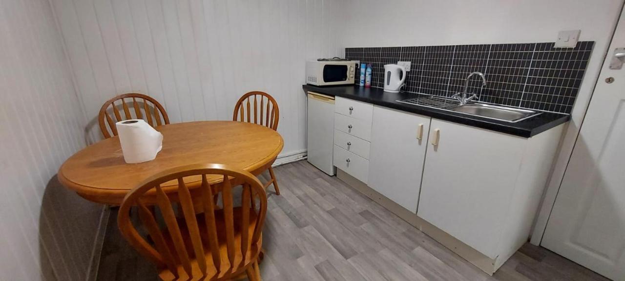 Lovely 3-Bed Apartment In Parkgate روثيرهام المظهر الخارجي الصورة